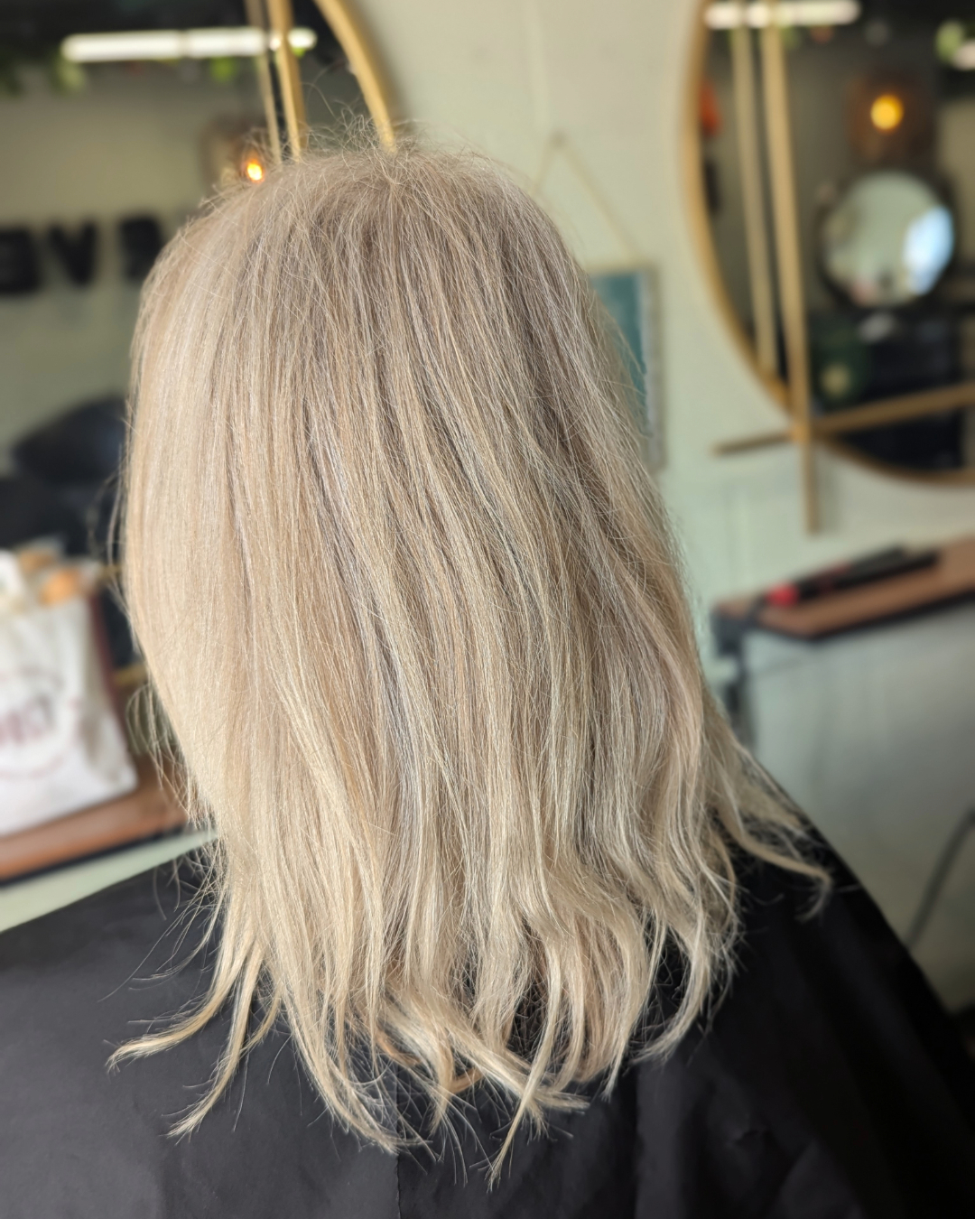 Before Image of a Demi Permanent Hair Smoothing Treatment at Bishops Cleeve Salon Avant Garde Before Image of a Demi Permanent Hair Smoothing Treatment at Bishops Cleeve Salon Avant Garde